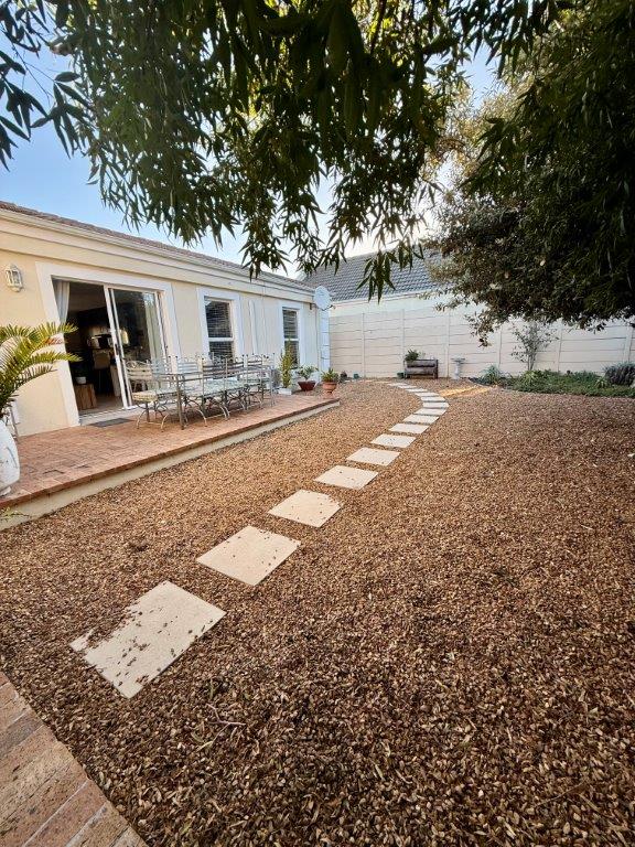 To Let 3 Bedroom Property for Rent in Sunningdale Western Cape